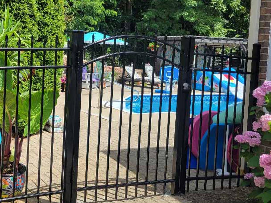 Pool Fence Contractor in Cincinnati