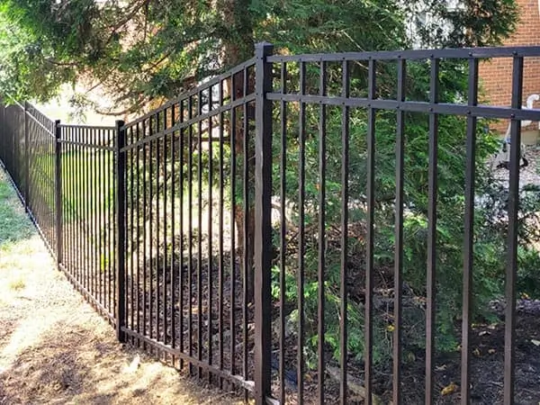 Aluminum fence contractor in Cincinnati