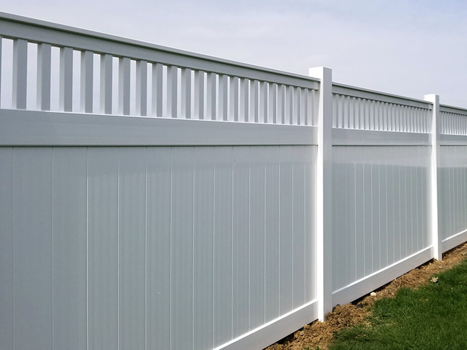 Vinyl fence contractor in Cincinnati