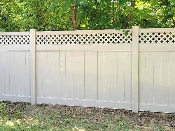 Vinyl fence contractor in Cincinnati