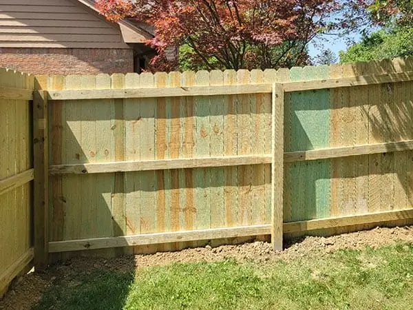 Wood fence contractor in Cincinnati